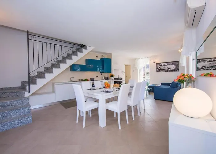Apartment Balcone